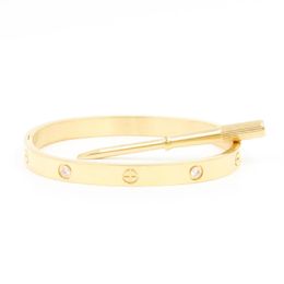 Couche Love Bangle 18K Gol