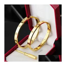 Manchet Love Bracelet Designer Bangles Women Men 4CZ Titanium stalen schroefschroevendiver armbanden Gold Sier Rose luxe sieraden met veet DHI0X