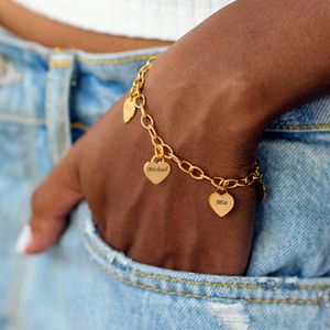 Manchet gepersonaliseerde gegraveerde naam aangepaste armband roestvrij stalen ketting 1 5 namen hart gouden charme armbanden voor vrouwen sieraden geschenken 230718