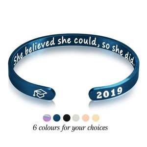 Cuff She Believed Cod So Did Bangle Para Mujeres Hombres Carta de acero inoxidable Bachelor Cap Sign Open Bracelet Inspirational Drop Delivery Dh89T