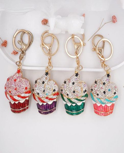 Cupcake Keychain Diamond Ice Cream Accessoires de téléphone portable 4 couleurs STACTS DE CHARME SAG CLÉ PENDANT9654861