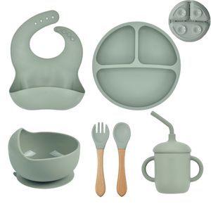 Tasses Vaisselle Ustensiles 4/5/6 Pcs Silicone Bébé Alimentation Set BPA Ventouse Bol Assiette Divisée Manche En Bois Cuillère Fourchette Silicone Bavoirs Enfants Vaisselle 230530