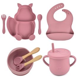 Cups Derees Uitrusting 8pcs/Set Baby Silicone Sucker Bowl Plaat Bibt Bibs Lepel Vork Sets Kinderen Non-slip AFBEELDEN BABY TEE BABY VOEDINGSCHANDEN BPA Gratis 230130