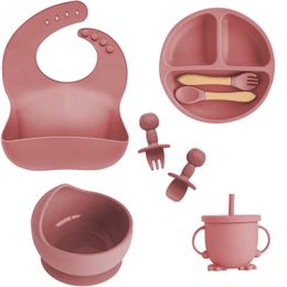 Bekers Borden Bestek Kinderservies Set Baby Siliconen 68-delig Servies Set Zuignappen Vorken Lepels Slabbetjes Rietjes Bekers Moeder en Baby Benodigdheden 230720