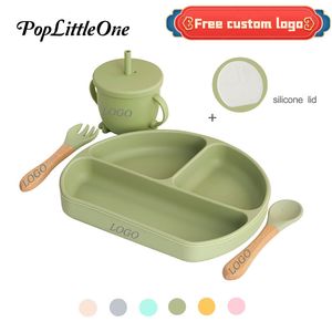 Bekers Schotels Gebruiksvoorwerpen Aangepast 100% food grade siliconen baby training servies set met vorken lepels rietjes kopjes en afgedekte borden 230615