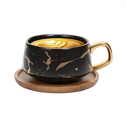 Tasses Saucers 10 oz (environ 283,5 grammes) en céramique tasse de tasse de tasse avec soucoupe en bois porte-main d'or européen