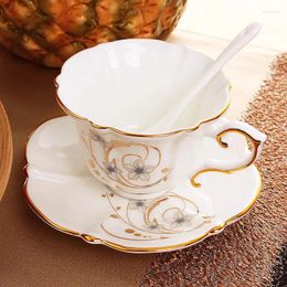 Cups Saucers 2024 In Golden Bone China keramische koffie mug theekop en schotel set drinkware espresso kahve fincan takimlari tazas