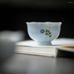 Tasses Soucoupes 2 pièce/ensemble marguerite peinte à la main en céramique thé pétale japonais tasse à pied haut dégustation tasse à thé maître Chazhan Kung Fu Teaset 40 ml