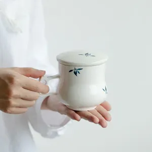 Tasses soucoupes 320 ml pur peint à la main papillon orchidée en céramique thé eau séparation tasse chinois filtre fabricant personnel spécial tasse ensemble