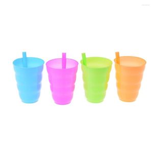 Cups Saucers 4pcs/Lot Kids Children Baby Baby Sip Cup met ingebouwde stro mug drink huiskleuren