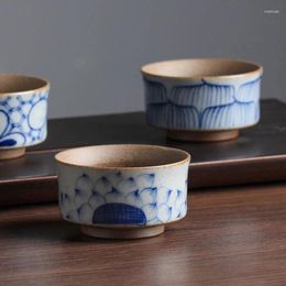 Tazas de tazas 6 estilos de té de cerámica azul y blanco pintados a mano Jingdezhen Zen Home Cerámica gruesa Pequeño juego vintage