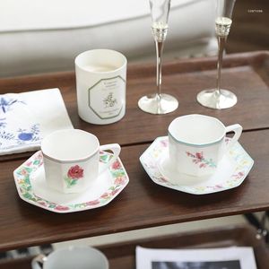 Cups Saucers Bone China Coffee Cup en Saucer Set European achthoekige aquarel Gedrukte mok Huiskeuken Drinkgerei TEASET