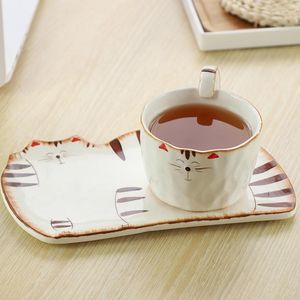 Tasses Saucers Ceramic European Coffee Tup Set Espresso Fabriqué à la main de haute qualité Porcelaine Xicara Mug Mug EE50BD