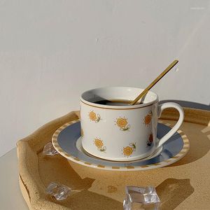 Tasses soucoupes en céramique fleur peinte tasse à café avec plat cuillère mignon café Bar fournitures tasses petit déjeuner lait coloré