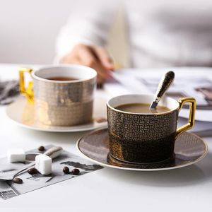 Cups Saucers Classic High-Grade Grid Coffee en European Elegant Bone China Cup British Afternoon Tea Black theekopje Set