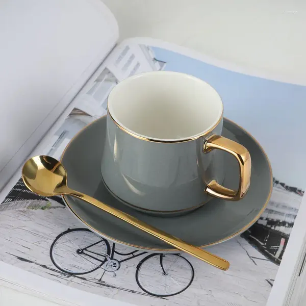 Tasses Saucers Coffee Céramique pour hommes et femmes style européen petit luxe exquis