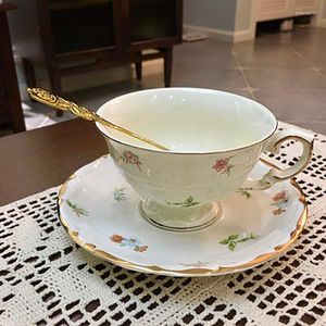 Kopjes schotels koffie mokken melk drinkware Franse stijl Afternoon tea Retro gebroken bloemen keramische waterbeker home cadeau mug band trays