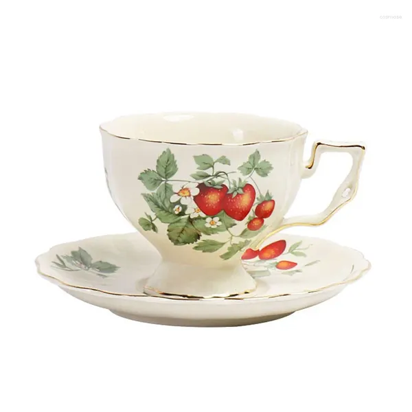 Tasses Saucers Coffee Set Ceramic Strawberry Flower Match Gold Paint British Afternoon Afternoon Tea tas et Saucer Pot Tasses