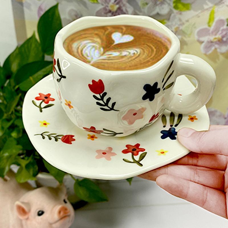 Tazas y platillos creativos pintados a mano, taza y platillo de café de nube, cerámica Irregular hecha a mano con mesa de Taza de leche de té de flor de tulipán
