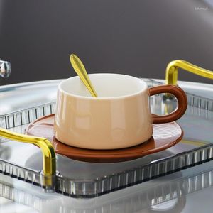 Cups Saucers Creative Retro Coffee Cup Ceramic High-waarde Light Luxury Set en Saucer met lepel Europese middagthee