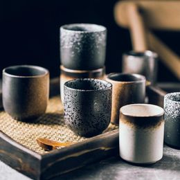 Kopjes schotels creatieve retro Japanse stijl theekop keramische handgeschilderde watermok grove aardewerk theekopjes keuken drinkware supplie