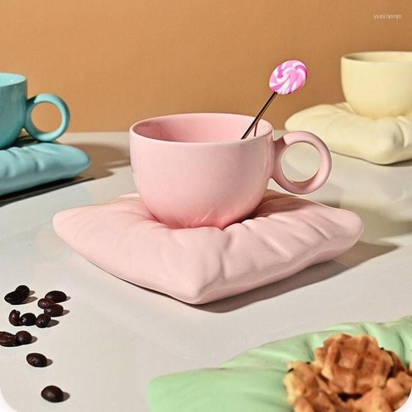 Tazas y platillos, juegos de tazas y platillos de café de Color sólido de caramelo de cerámica Simple creativo, taza familiar, postre, almohada, bolsa, plato, tienda