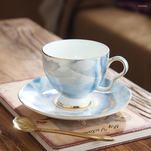 Tasses Soucoupes EECAMAIL Creative Simple Bone China European Coffee Cup Set Petit Luxe Céramique Anglais Afternoon Tea Avec Exquis