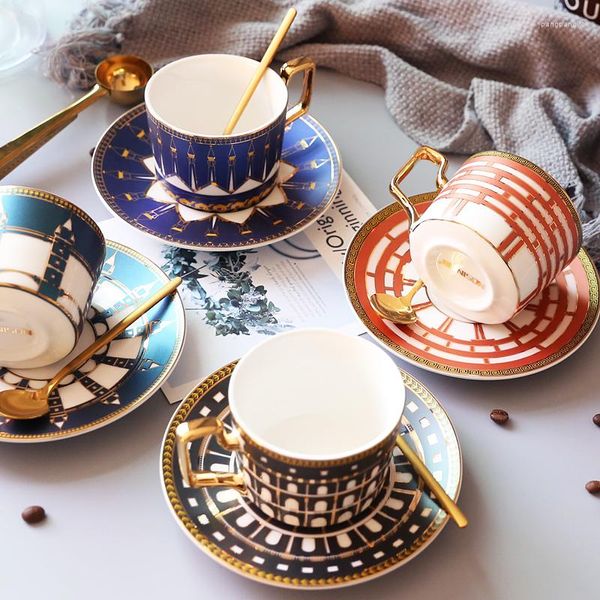 Tazas y platillos, juego de tazas de café Vintage inglés, arte de lujo de cerámica, té creativo, respetuoso con el medio ambiente, Koffie Kopjes, utensilios para el desayuno EI50BD