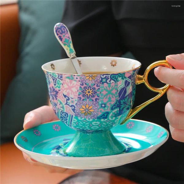 Tasses et soucoupes en céramique de Style européen, ensemble de tasses et soucoupes en porcelaine, Kit de cuillères, motif de coucou peint à la main, tasse à café et à thé