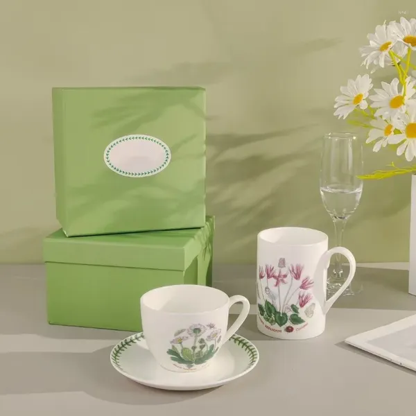 Tasses Soucoupes Tasse à café en céramique européenne tasse et soucoupe plante fleur dessinée à la main mode créative ménage bureau après-midi thé boîte-cadeau