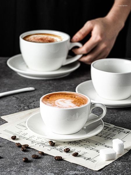 Tazas y platillos, juego de platillos de taza de café europeo, blanco con mango, cerámica antideslizante, vajilla para té de la tarde, especificación múltiple