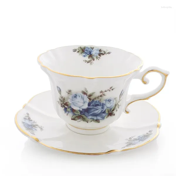 Topes Saucers Copa de té de lujo europea Inglesa Royal Clásico China y platillo Café Ceramic Flower Tazas Drinkware