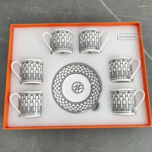 Tasses Saucers Style européen 6 pièces de haute qualité en céramique Espresso tasse de thé au lait avec poignée