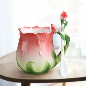 Tasses Soucoupes Tasse à café en céramique émaillée de style européen Tasses à thé créatives en forme de fleur de rose 3D pastorale 4 couleurs Lait de petit déjeuner avec cuillère