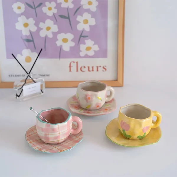 Tasses Saucers mode japonais peint le ciel bleu et les nuages blancs tasse de café avec soucoupe en céramique à la main