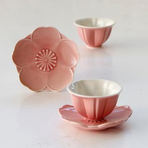 Tasses soucoupes français créatif rose spécial en forme de fleur en céramique tasse à thé et plat ensemble pour l'après-midi des femmes avec