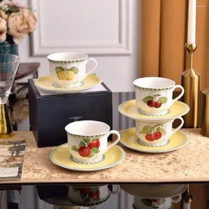 Tasses Saucers Series de jardin français allemand Fruits et café en céramique de haute qualité