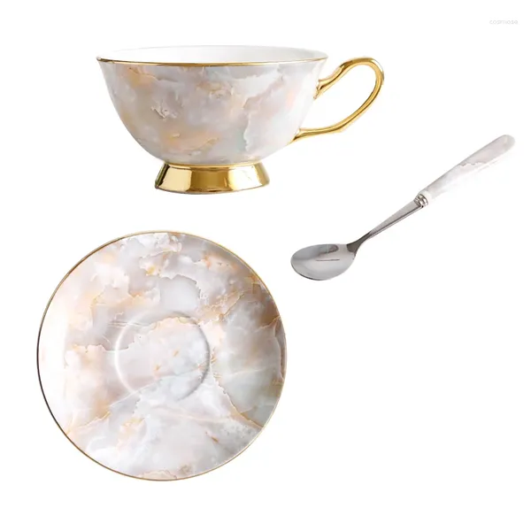 Tasses Saucers tasse de café en Chine de haute qualité et soucoupe Bohemian Fashion Gold plaquée à expresso Thé à fleurs avec cuillère 200 ml
