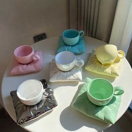 Tasses Saucers ins girl coeur créatif solide éblouion couleur lait graisse graisse en céramique tasse de tasse de tasse