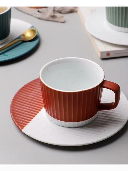 Tazas de tazas Manual de platillo moderno japonés creatividad Simplicidad Eco amigable Café de porcelana reutilizable Bardak Drinkware ek50bd