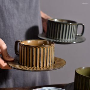 Tasses soucoupes changement de four rétro tasse à café en céramique et ensemble d'assiettes cadeau créatif à la main après-midi thé tirer fleur tasse tasses en gros