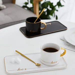 Tasses Saucers Luxury Porcelain Coffee Tup Services belles tasses réutilisables TEA APRÈS NORDIC KAHVE FINCAN TAKIMLARI SET