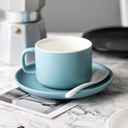 Tasses Saucers Muzity Porcelain Coffee Tasse et soucoupe Thé en céramique mate avec cuillère blanche 230 ml