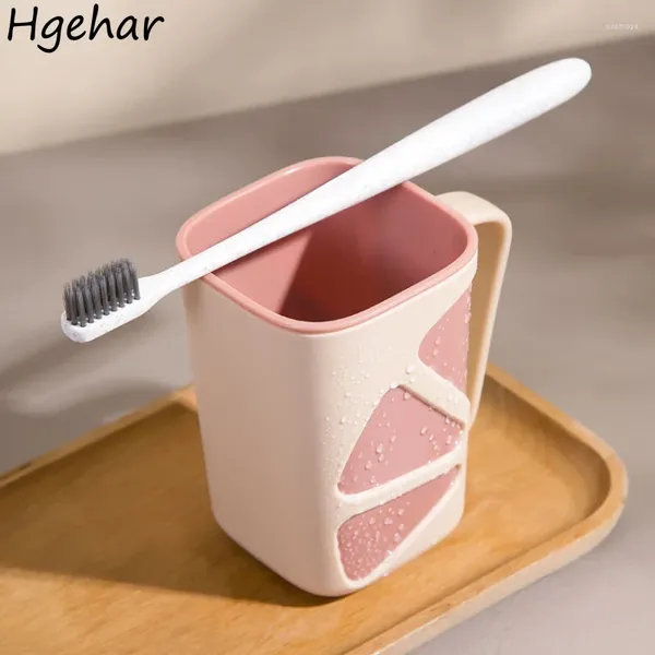 Tazas platillos de plástico nórdico con mango de baño impermeable portátil cepillo de viaje dientes taza de agua para el hogar tasse de café ecológico