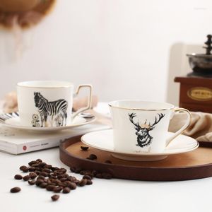 Cups schotels Noordse stijl Zebra Elk Bone China Coffee Cup en Saucer Sets English Hoge Kwaliteit Phnom Penh Gift