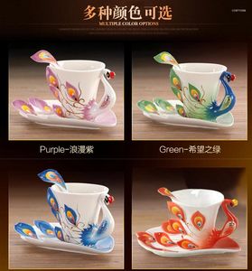 Tasses Saucers Peacock Coffee tasse en céramique Creative Bos Chine 3D Couleur en émail porcelaine avec soucoupe et ensemble de thé à la cuillère