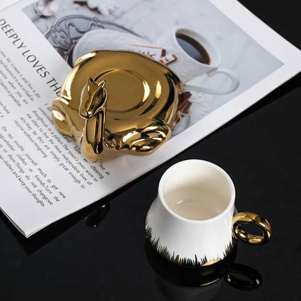 Tasses Saucers Porcelain Coffee tasse et soucoupe Ensemble 120 ml Home Creative Camel Shape Ceramic Tea Drinkware Ustensiles Under Glazed Gift