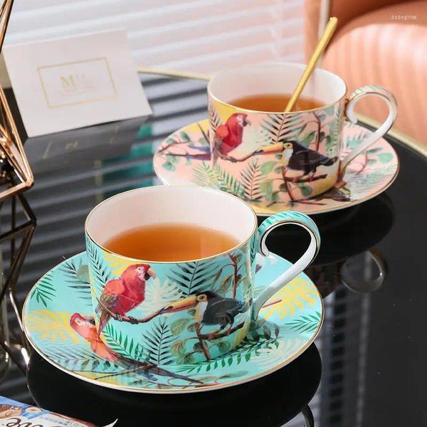 Tasses Saucers Premium Exquis Coffee tasse ensemble Macaw Os Chine Chine ANSPEIR ANGLAIS THE PARI PARI PARI DÉCORATION DÉCORI