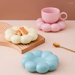 Kopjes Schoteltjes Pretty Cloud Keramische kop en schotel Set Zonnebloem Serie Ontbijt Teatime Melk Koffiemok Thuis Drinkgerei Verjaardagscadeau 200ml