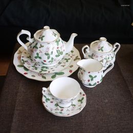 Cups Saucers Tea Cup Set Set Wild Strawberry Dinner Plates Pot theekopje Coffeecup Dessert Tray huishoudelijke teaware coffeeware leverancier